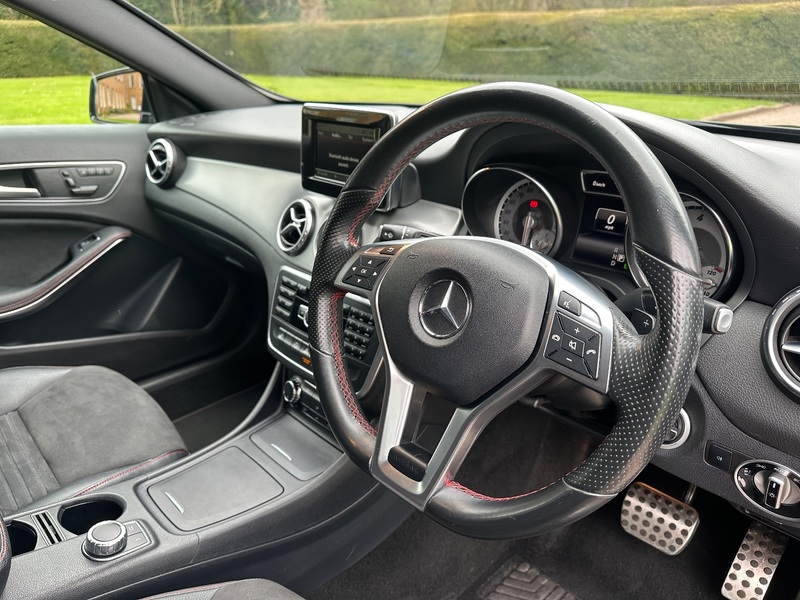 MERCEDES-BENZ GLA CLASS